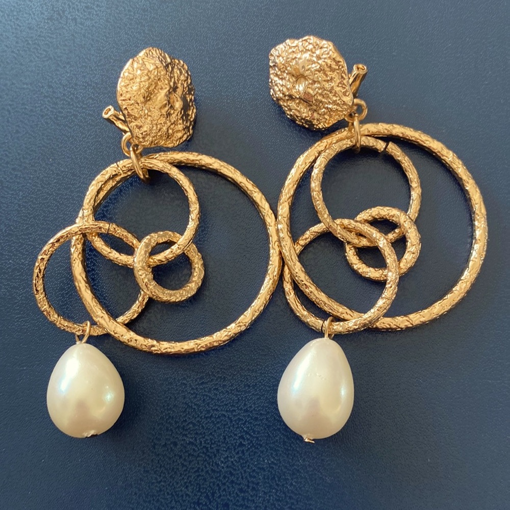 Antique gold and pearl earrings from France